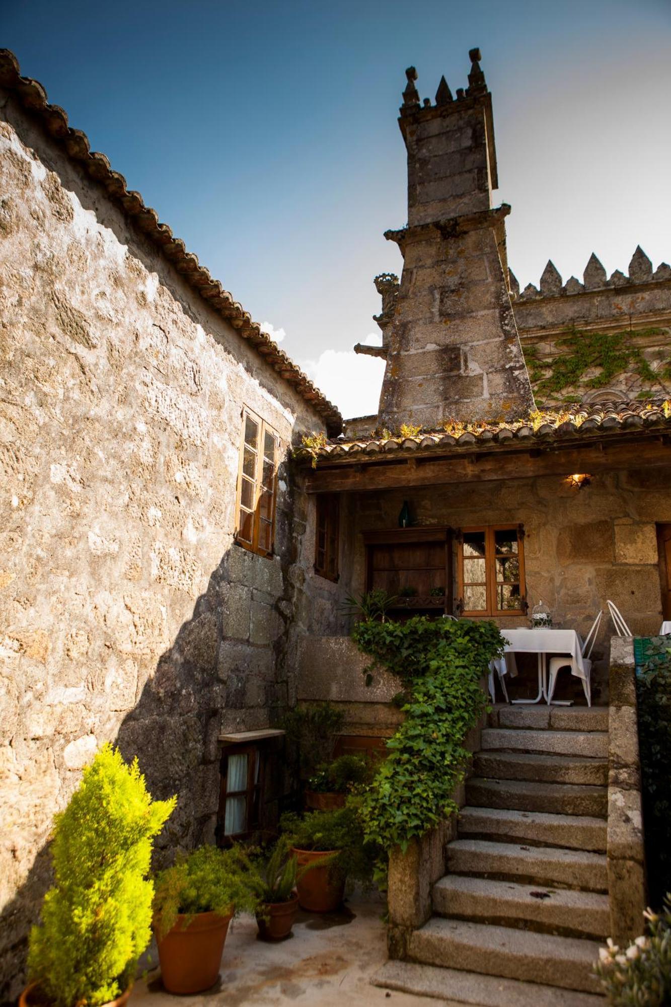 Pazo Da Touza Pensionat Nigrán Exteriör bild